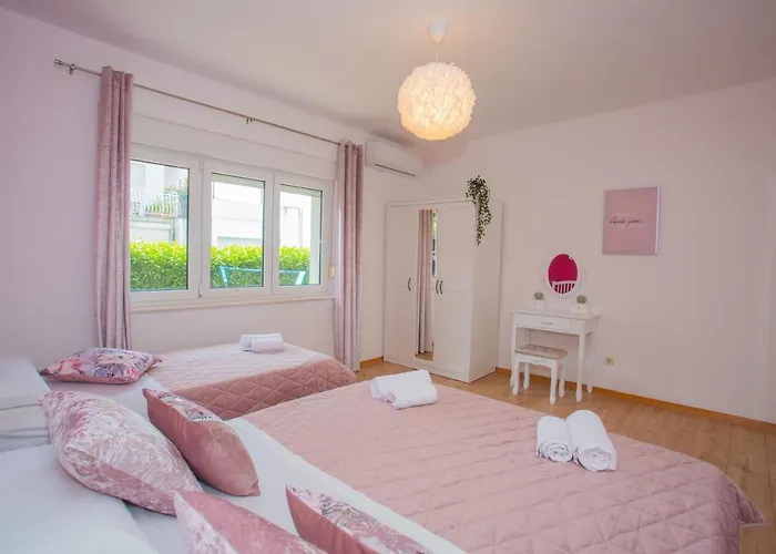 招待所 Luxury Vibrass 3*