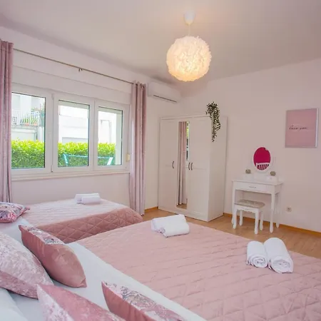 بيت ضيافة Luxury Vibrass 3*